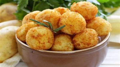 بطاطس بالبيض والبقسماط طبق مميز