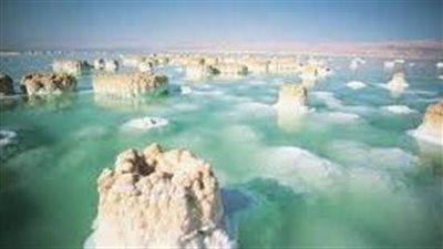 ما فائدة مياه البحر المېت للجسم