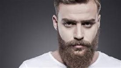 وداعاً للوجه الفارغ: حلول طبيعية لزيادة كثافة شعر اللحية